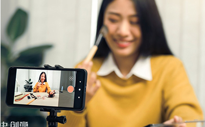 Phát tri?n nhanh chóng c?a C?ng ngh? Th?ng tin và Truy?n th?ng